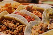 Tacos con tortillas a mano thumbnail