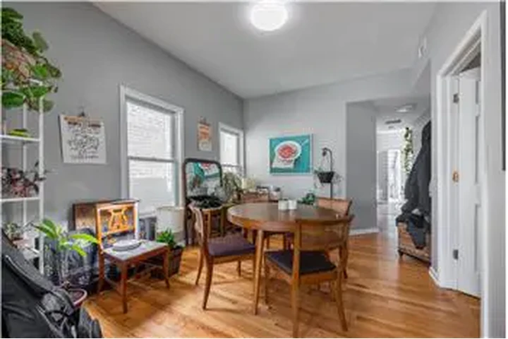 $2400 : Rental property with 2 bedro image 3