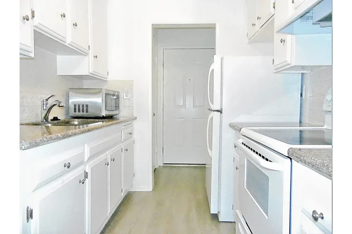 $1150 : Apartamento en alquiler image 6