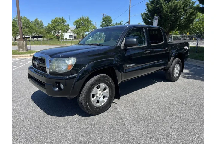 $12500 : 2011 Tacoma V6 image 3