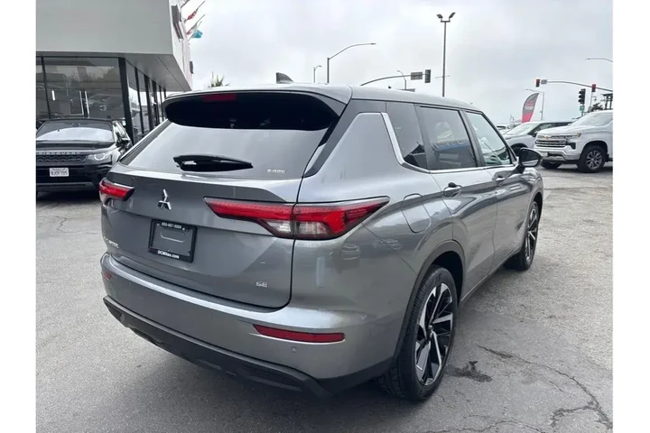 $27388 : Mitsubishi Outlander 2024 AW image 7
