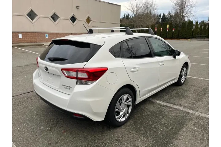 $10900 : 2017 Impreza 2.0i image 4