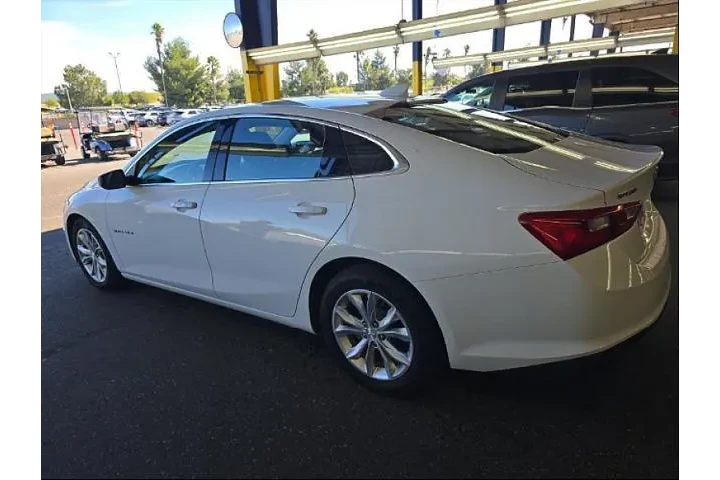 $16995 : Chevrolet Malibu 2023 LT 4dr image 4