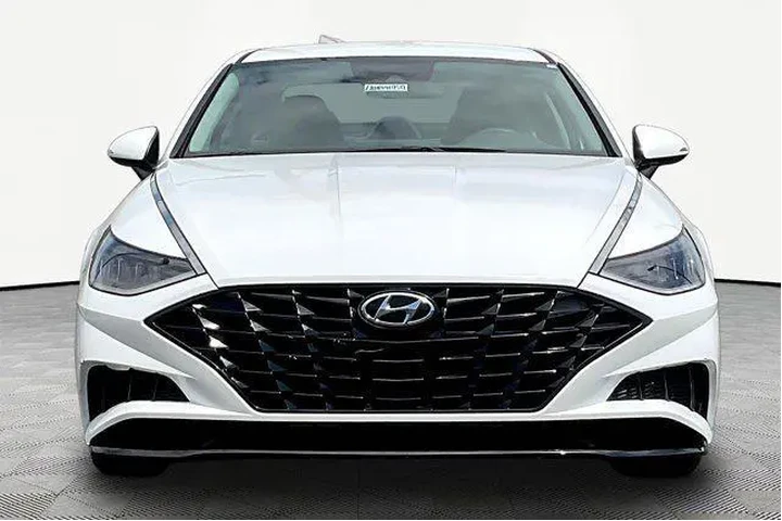 $18252 : Hyundai SONATA 2020 SEL 4dr image 2