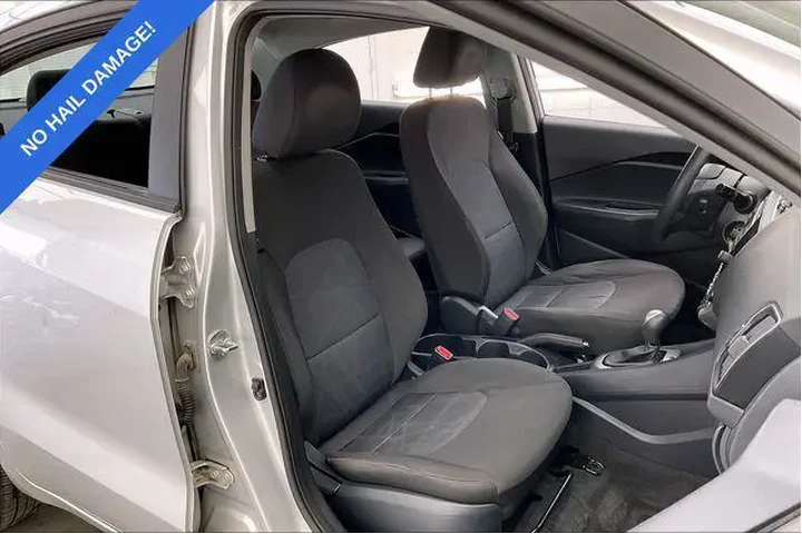 $7490 : Kia Rio 2017 LX 4dr Sedan 6A image 7