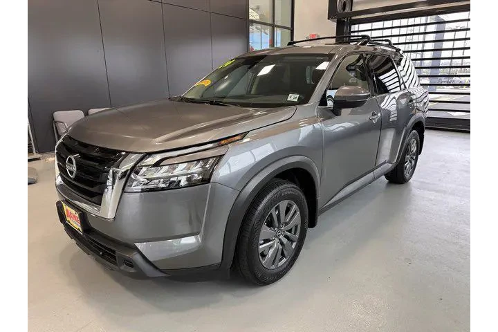 $31195 : Nissan Pathfinder 2024 AWD S image 2