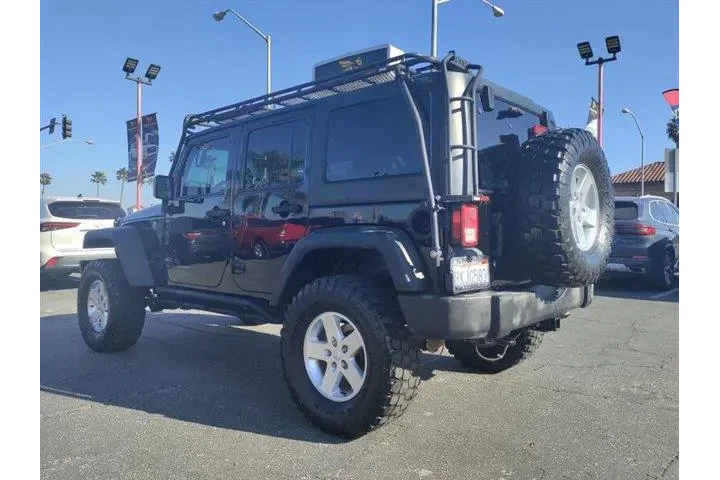 $14588 : Jeep Wrangler Unlimited 2016 image 4