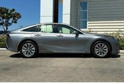 $11575 : Toyota Mirai 2021 XLE 4dr Se thumbnail