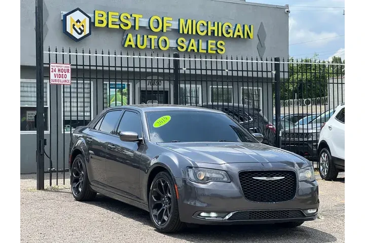 $15795 : 2019 CHRYSLER 300 image 1