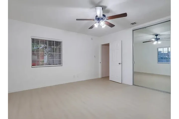 $2550 : Beautiful 3Bedroom House in LA image 2