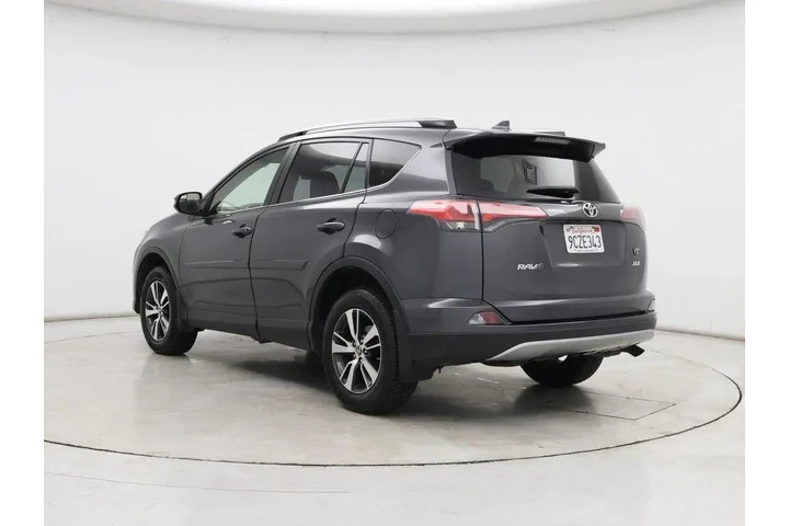 $20998 : Toyota RAV4 2017 XLE 4dr SUV image 2
