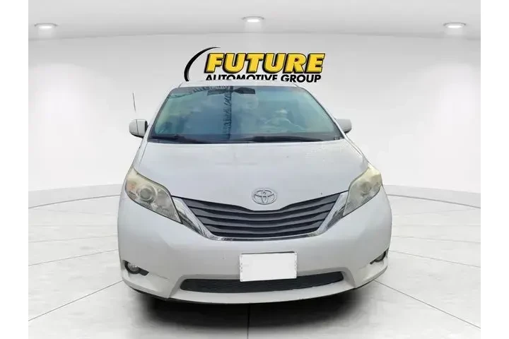 $13500 : Toyota Sienna 2013 XLE 7-Pas image 2