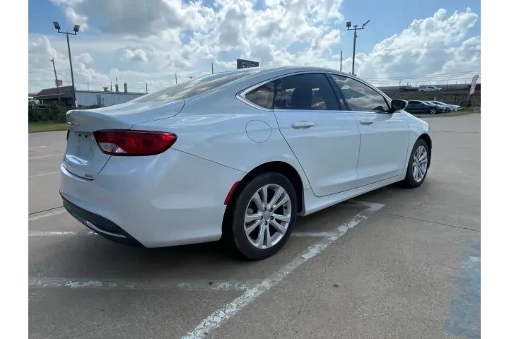 $12999 : 2015 CHRYSLER 200LIMITED SEDA image 8