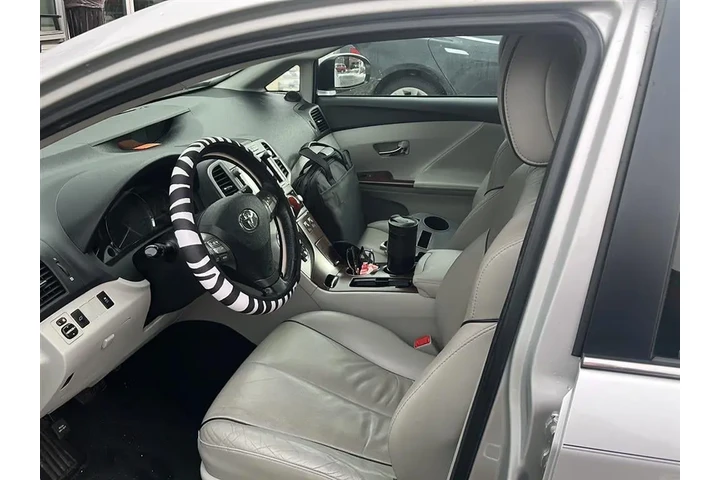 $10000 : 2009 Venza AWD V6 image 2