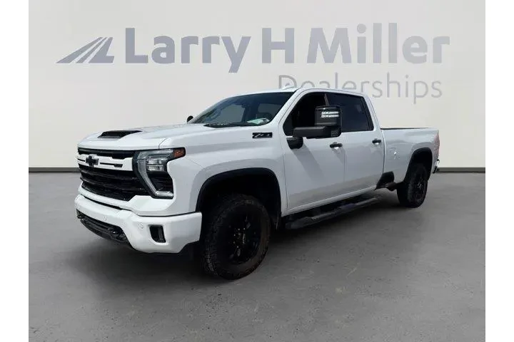 Chevrolet Silverado 2500HD 2 image 1