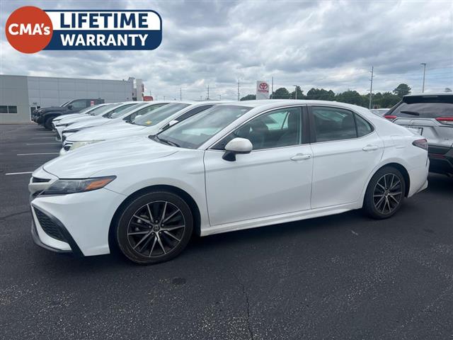 $23490 : PRE-OWNED 2022 TOYOTA CAMRY SE image 4