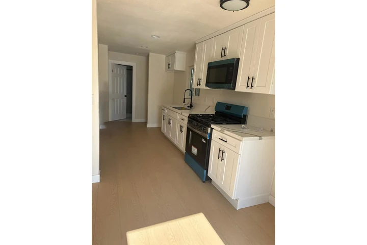 $2600 : Se renta casita de 2 recamaras image 6