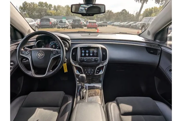 $15492 : 2016 LaCrosse image 3