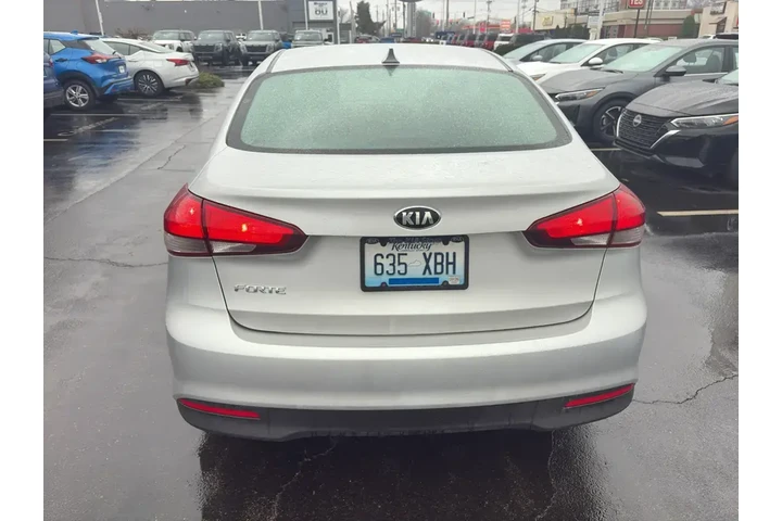 $11995 : Kia Forte 2017 LX 4dr Sedan image 5