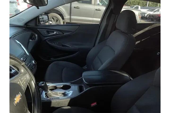 $9999 : Chevrolet Malibu 2019 LT 4dr image 8