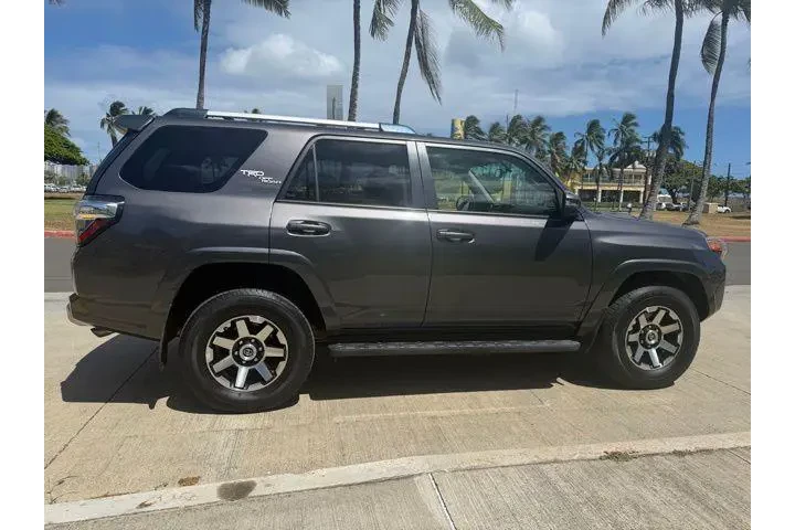 $32829 : Toyota 4Runner 2017 4x4 TRD image 6