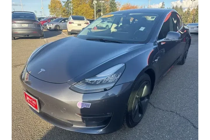 $18999 : Tesla Model 3 2018 Mid Range image 1