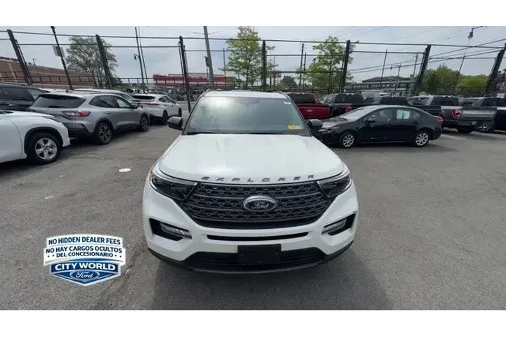 $30288 : Ford Explorer 2023 AWD XLT 4 image 5