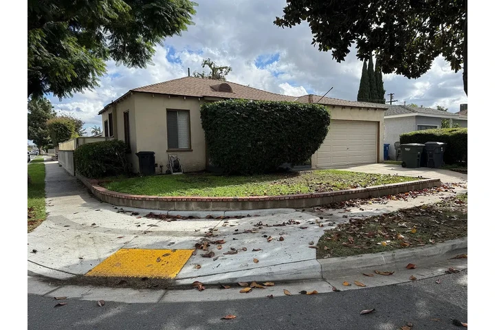 $800 : Beautiful Home...LAKEWOOD,CA image 1