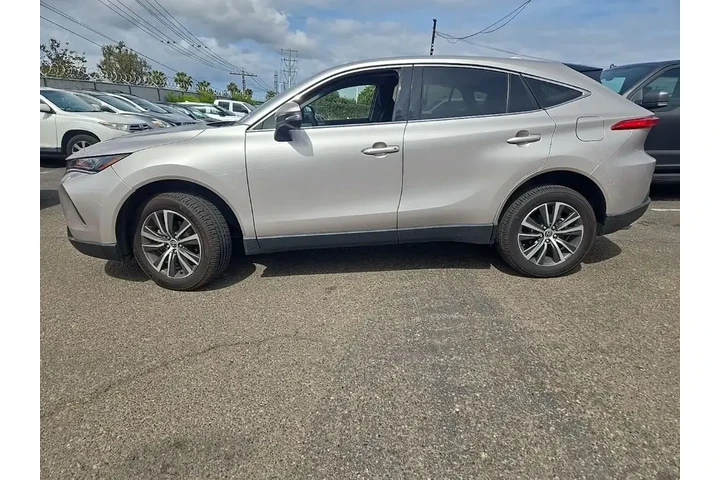 $28411 : Toyota Venza 2022 AWD LE 4dr image 5