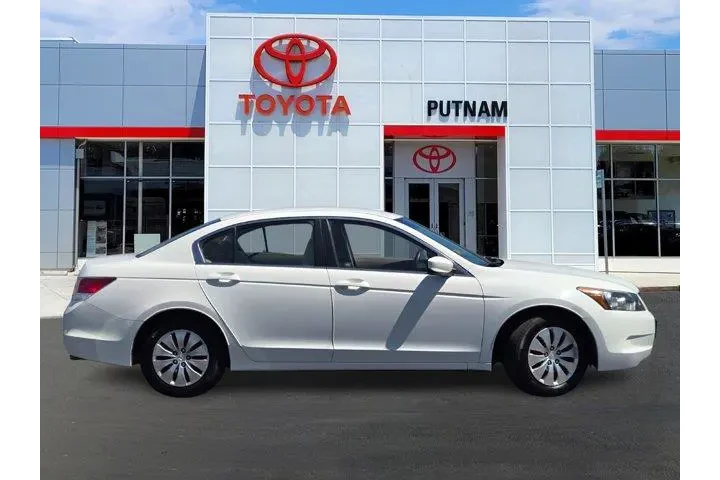 $9588 : Honda Accord 2010 LX 4dr Sed image 3