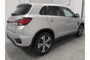 $22997 : Mitsubishi Outlander Sport 2 thumbnail