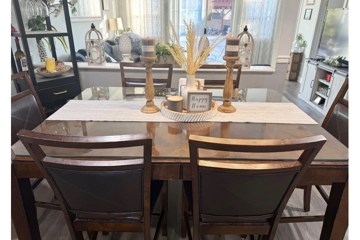 $350 : Dining Table Set for Sale! image 5