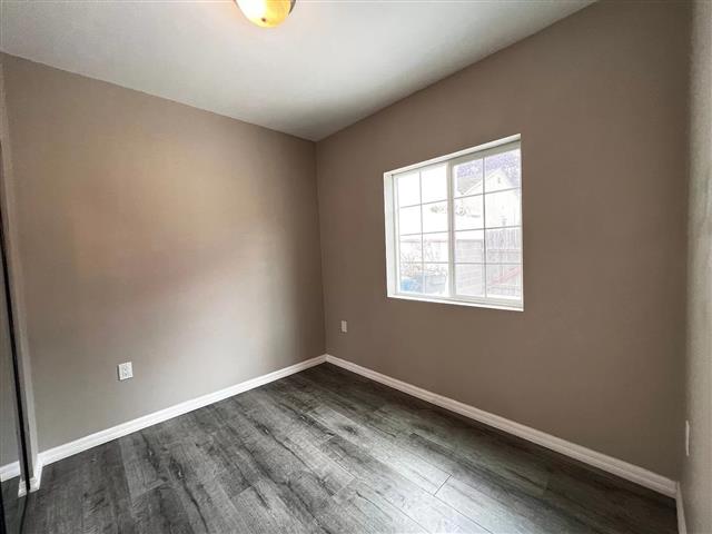 $900 : Welcome to LAKEWOOD,CA image 3