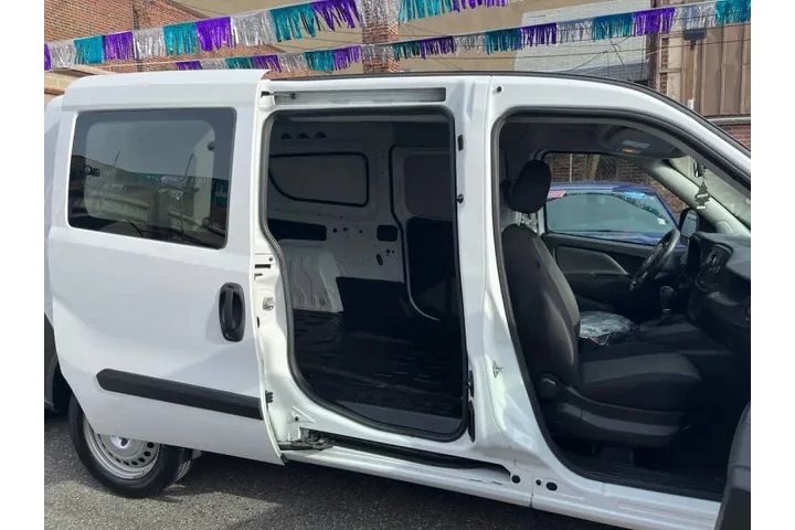 2016 RAM ProMaster City image 6