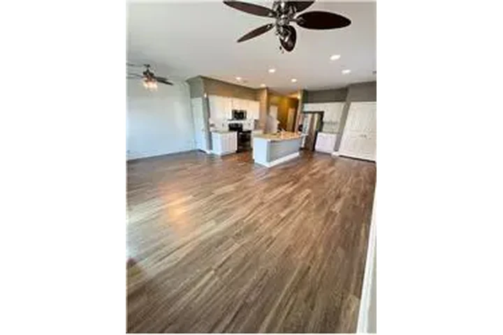 $2150 : Rental property with 3 bedro image 7