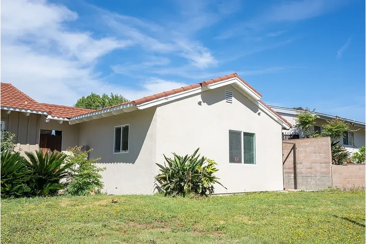 $900 : 1 recamara alquiler image 2