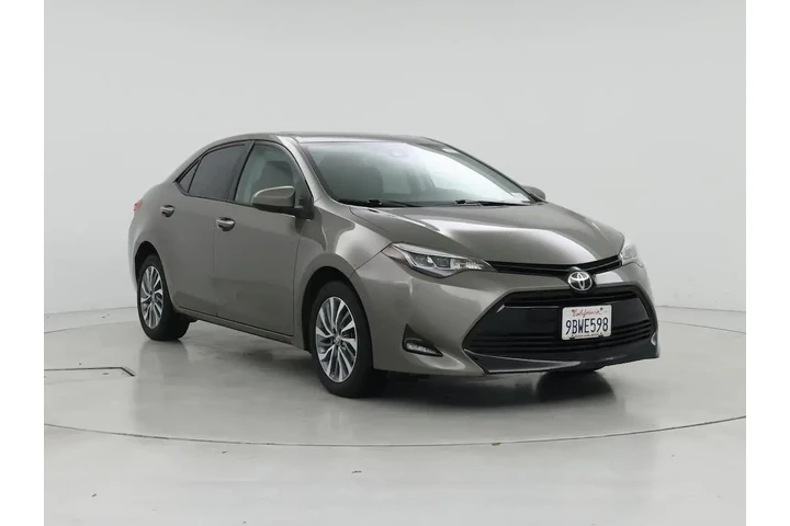 $14998 : Toyota Corolla 2017 XLE 4dr image 1