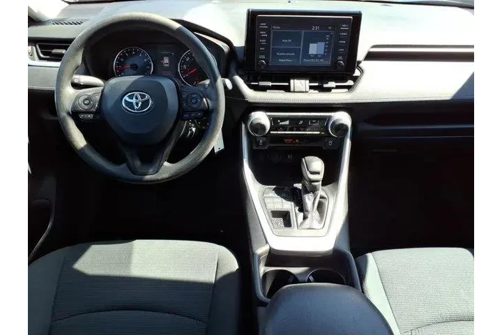 $21900 : Toyota RAV4 2019 AWD LE 4dr image 8