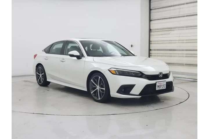 $28998 : Honda Civic 2024 Touring 4dr image 1