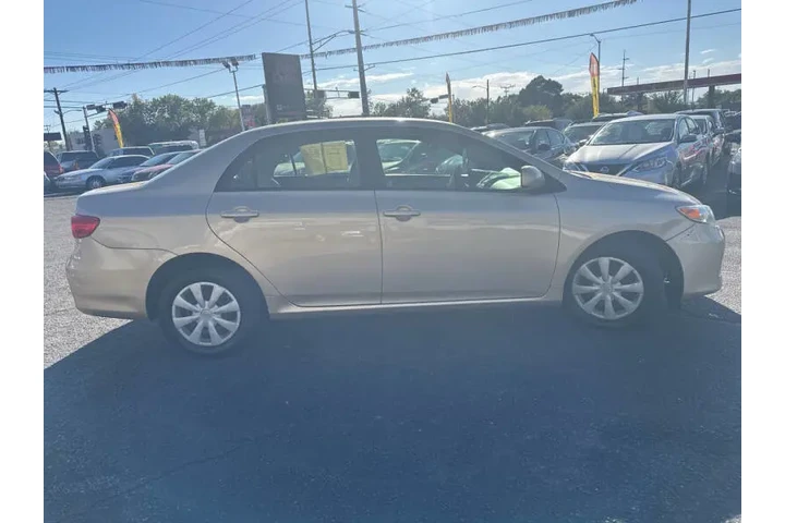2011 Corolla LE image 8