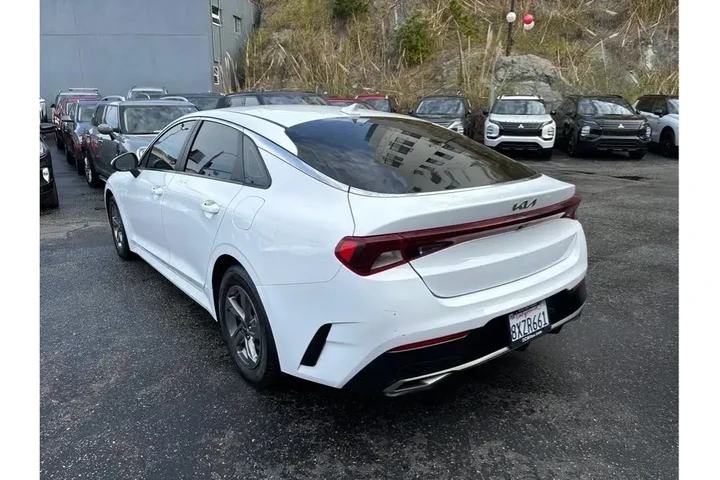 $19898 : Kia K5 2022 LXS 4dr Sedan image 5