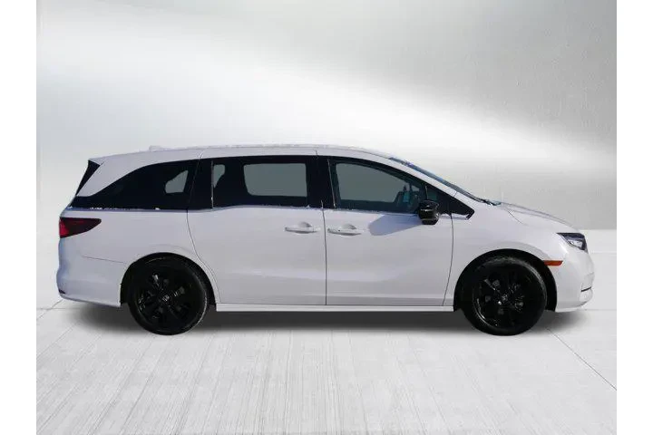 $38000 : Honda Odyssey 2024 Sport 4dr image 8
