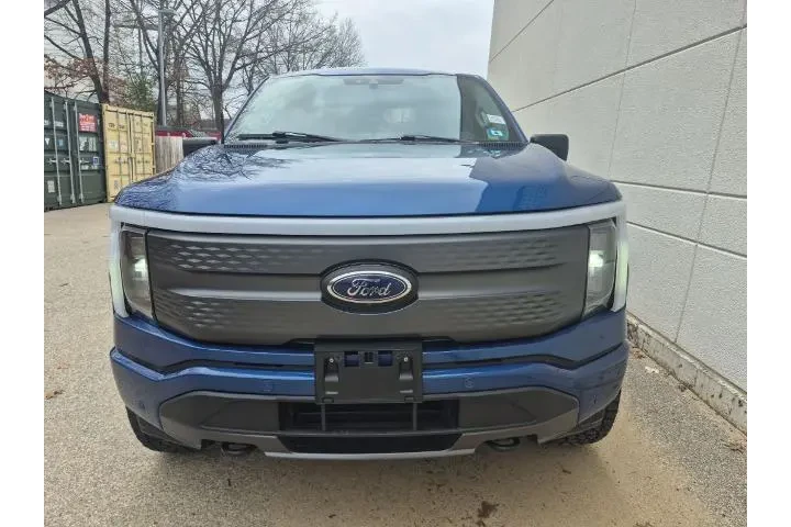 $29995 : Ford F-150 Lightning 2022 AW image 2