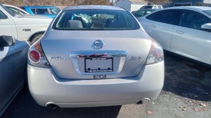 $8500 : 2012 Altima 2.5 S image 5