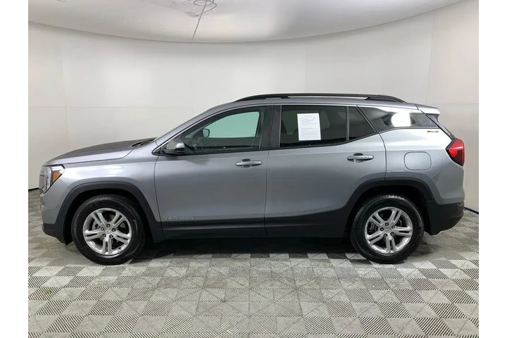 $20820 : GMC Terrain 2023 SLE 4dr SUV image 4