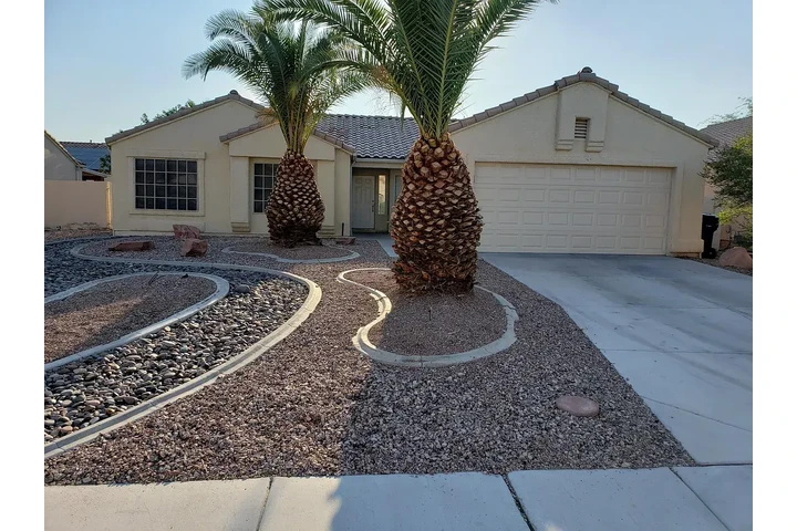 $1200 : North Las Vegas - Listo image 1