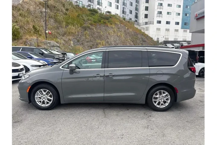 $21688 : Chrysler Pacifica 2022 Touri image 4
