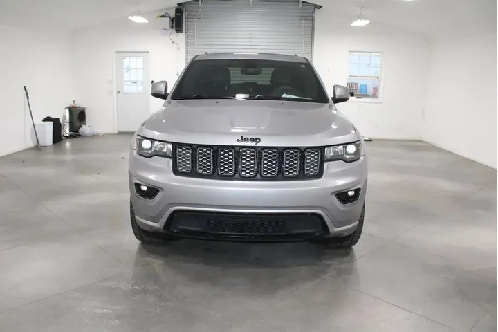 $16718 : Jeep Grand Cherokee 2018 4x4 image 3