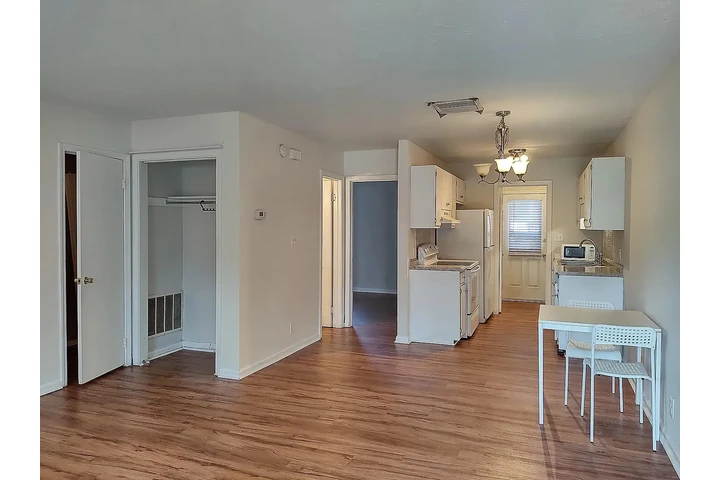 $900 : Wonderful 1 bed / 1 bath !! image 1