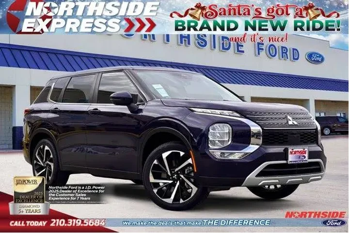 $24977 : Mitsubishi Outlander 2023 SE image 1